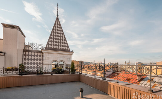 Продажа 2-комн квартиры на вторичном рынке Басков пер,  д. 2