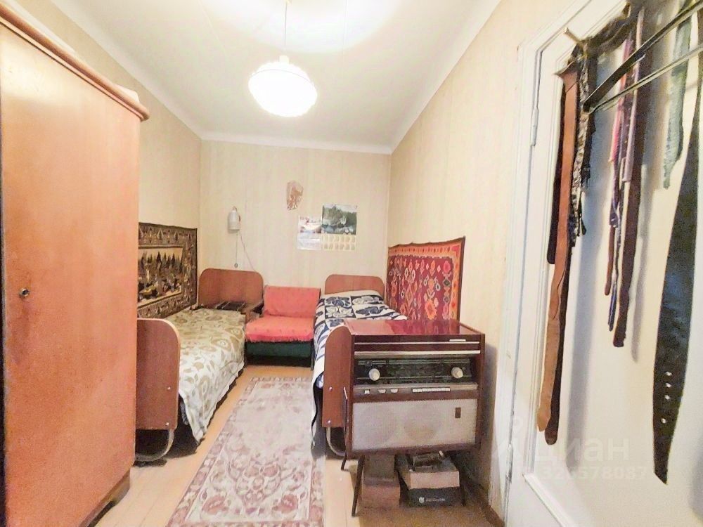 Продажа 2-комн квартиры на вторичном рынке Климовск мкр, улица Западная,  д. 8