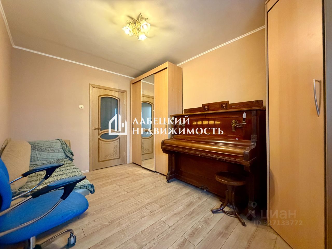 Продажа 2-комн квартиры на вторичном рынке Скаковая улица, 13К1