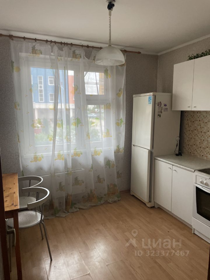 Аренда 2-комн квартиры на вторичном рынке Химки, Совхозная улица, 14