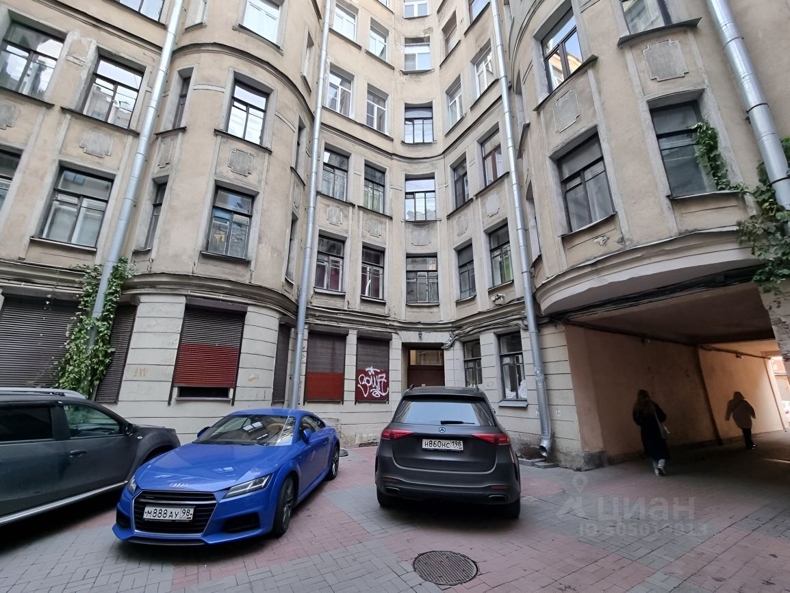 Продажа 2-комн квартиры на вторичном рынке Каменноостровский проспект, 29