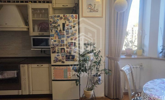 Продажа 4-комн квартиры на вторичном рынке Барвихинская улица