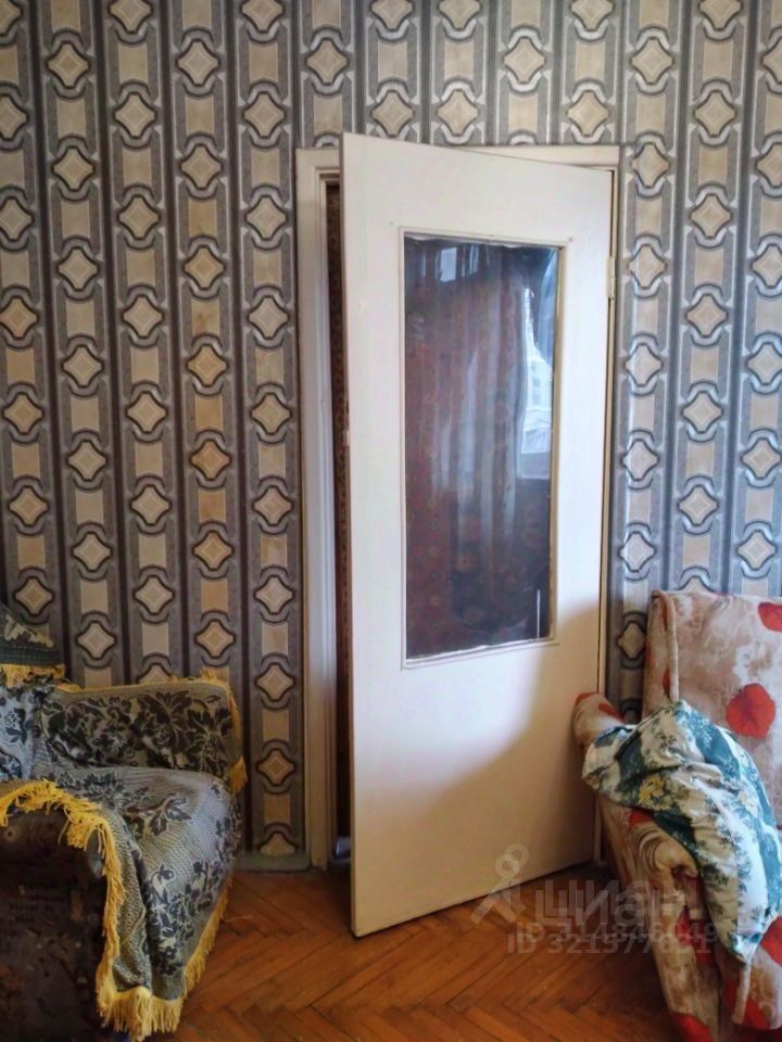 Продажа 2-комн квартиры на вторичном рынке улица Ефремова, 12