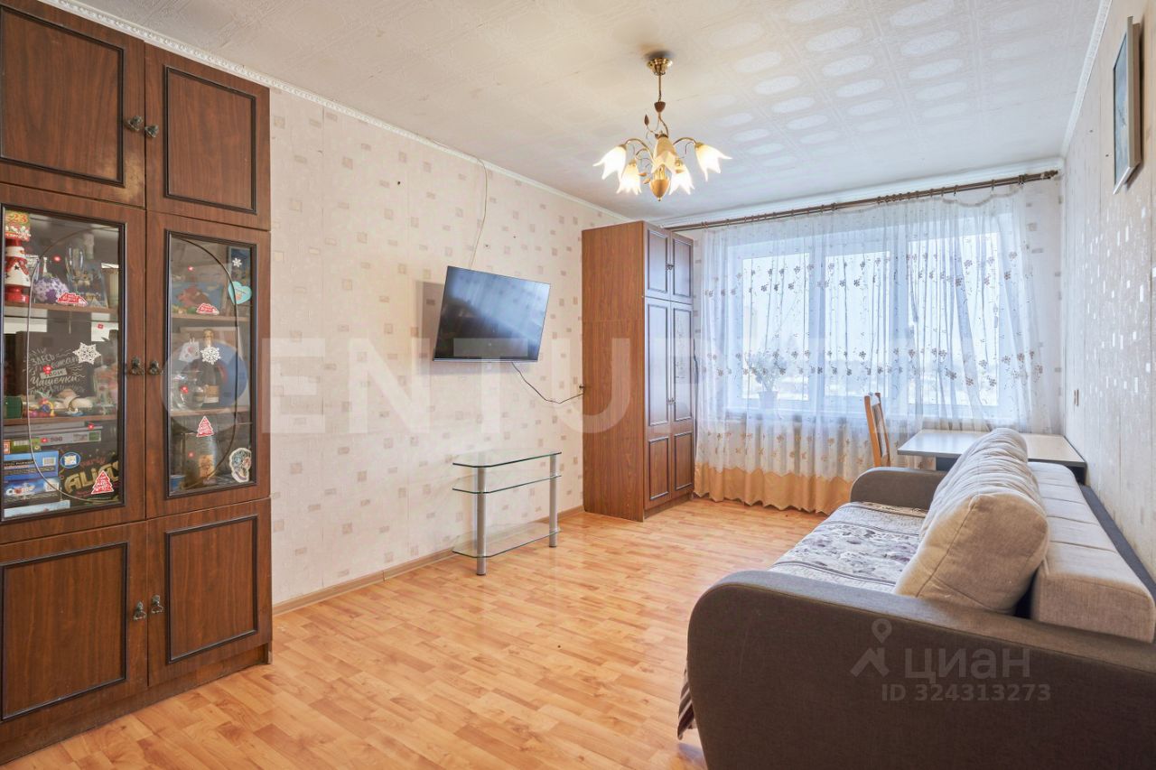 Продажа 3-комн квартиры на вторичном рынке д. Кипень, шоссе Ропшинское, 21