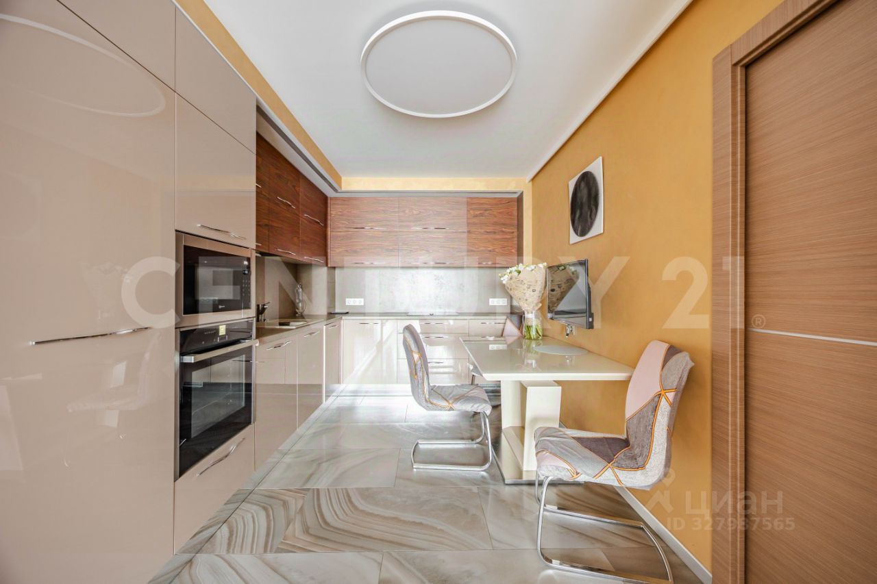 Продажа 2-комн квартиры на вторичном рынке Варшавская улица, 6к1
