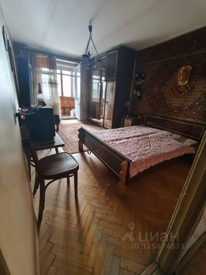 Продажа 3-комн квартиры на вторичном рынке улица Чистова,  д. 6А