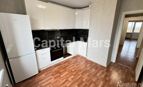 Аренда 3-комн квартиры на вторичном рынке улица Бабушкина,  д. 84 к2