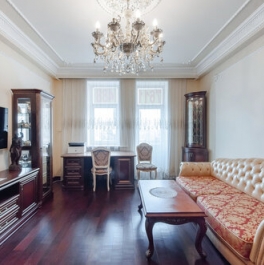 Продажа 2-комн квартиры на вторичном рынке ул Тверская,  д. 4