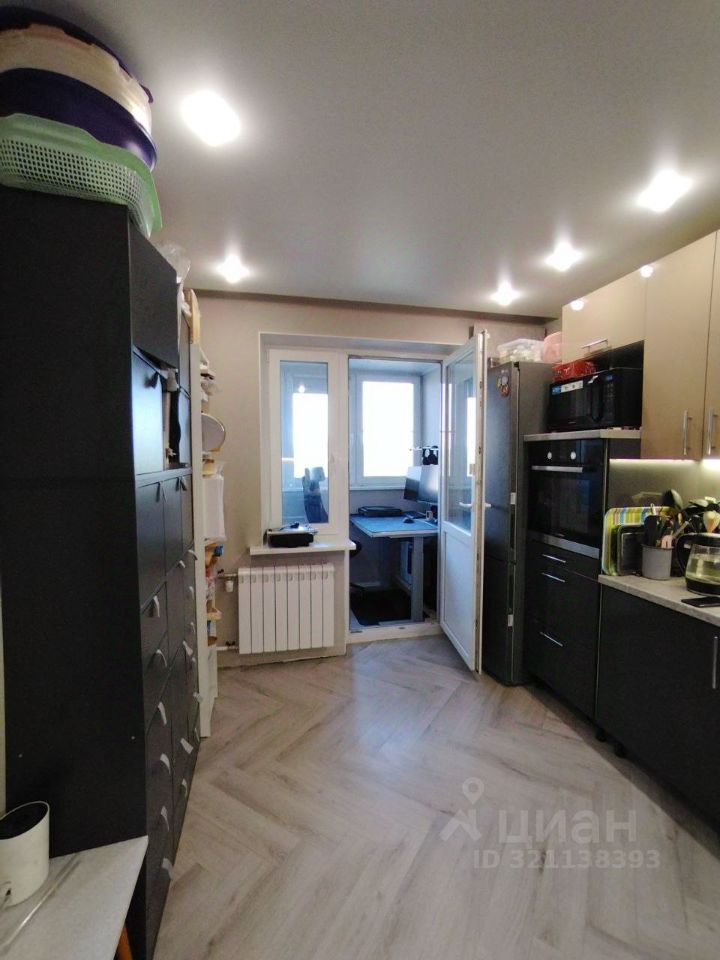 Продажа 4-комн квартиры на вторичном рынке Химки, Совхозная улица, 29