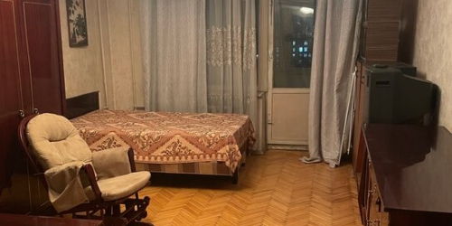 3-комн квартира улица Менжинского,  д. 21