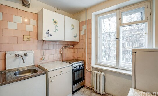 Продажа 2-комн квартиры на вторичном рынке Металлистов пр-кт,  д. 14