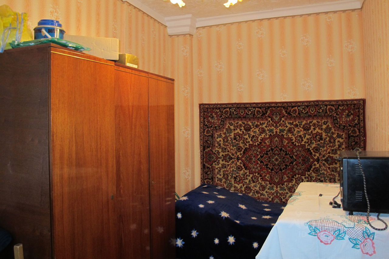 Продажа 2-комн квартиры на вторичном рынке пос. Пруды, улица Горная, 1