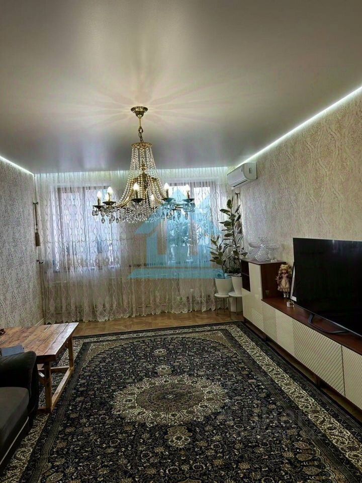 Продажа 4-комн квартиры на вторичном рынке Невский проспект, 151