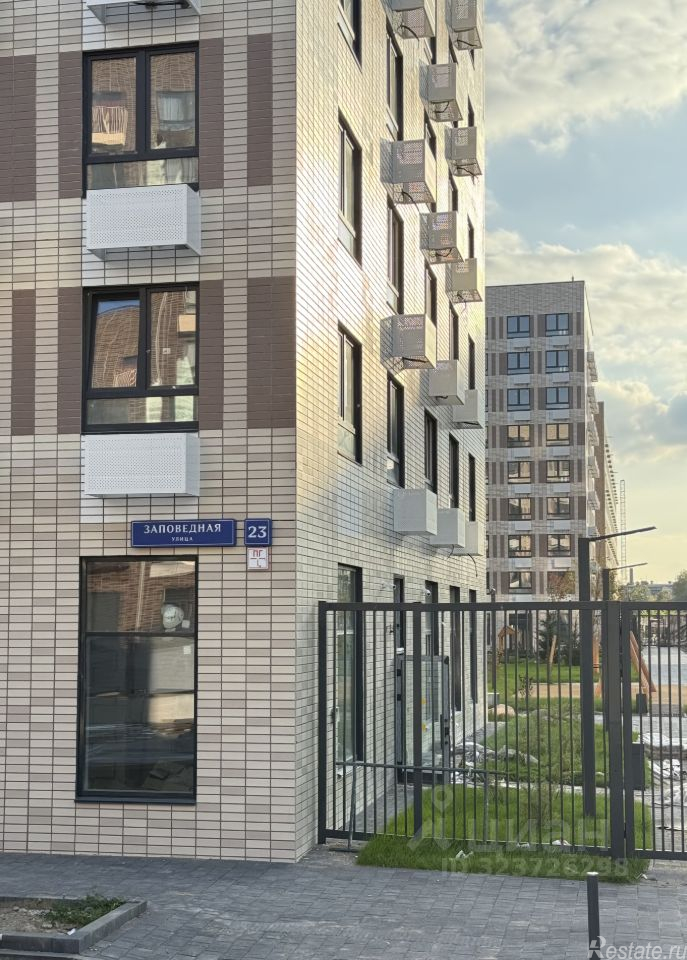 Продажа гаража Ильинское-Усово, Архангельская улица,  д. 17