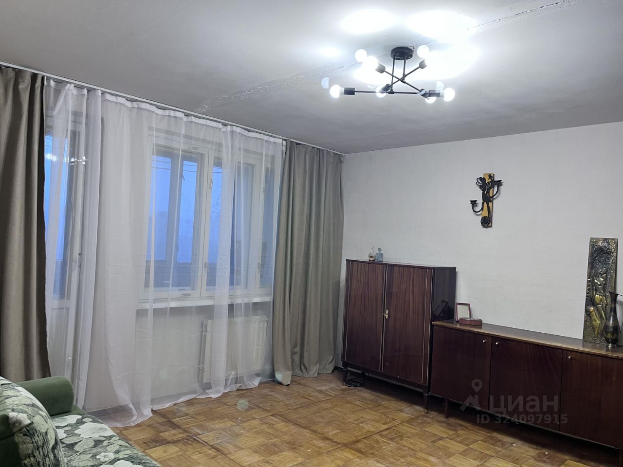 Продажа 2-комн квартиры на вторичном рынке Ленская улица, 10К2