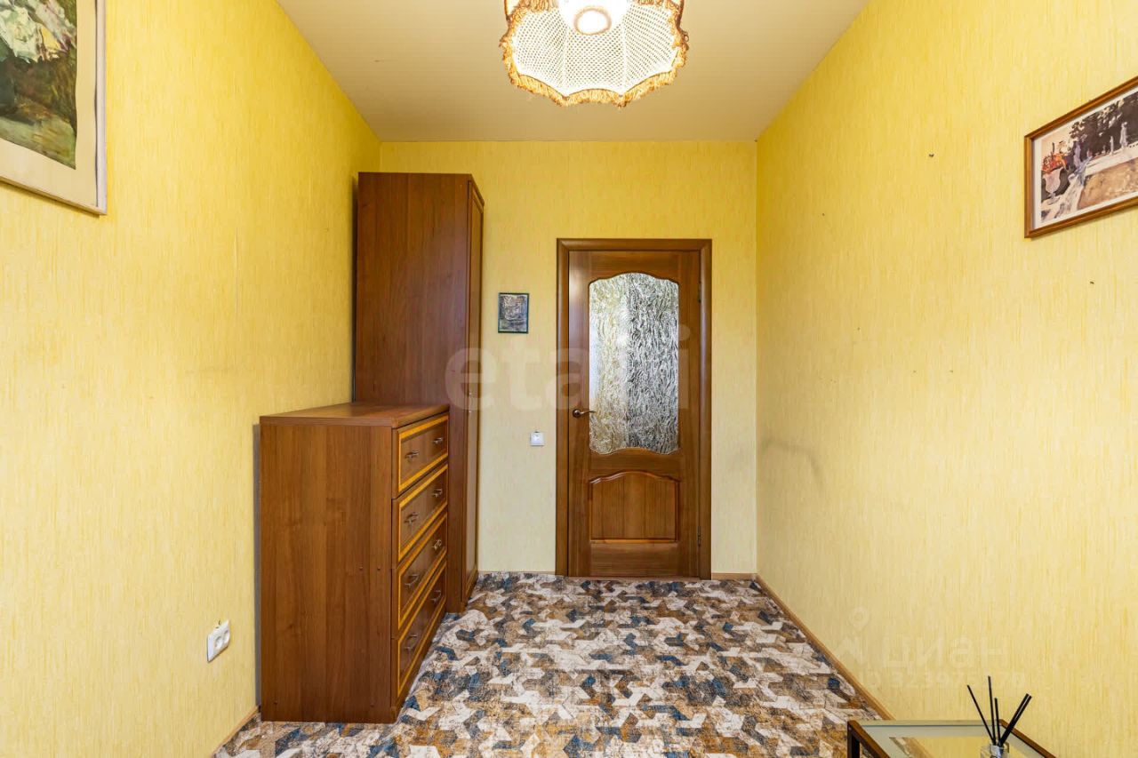 Продажа 3-комн квартиры на вторичном рынке Енотаевская улица, 4