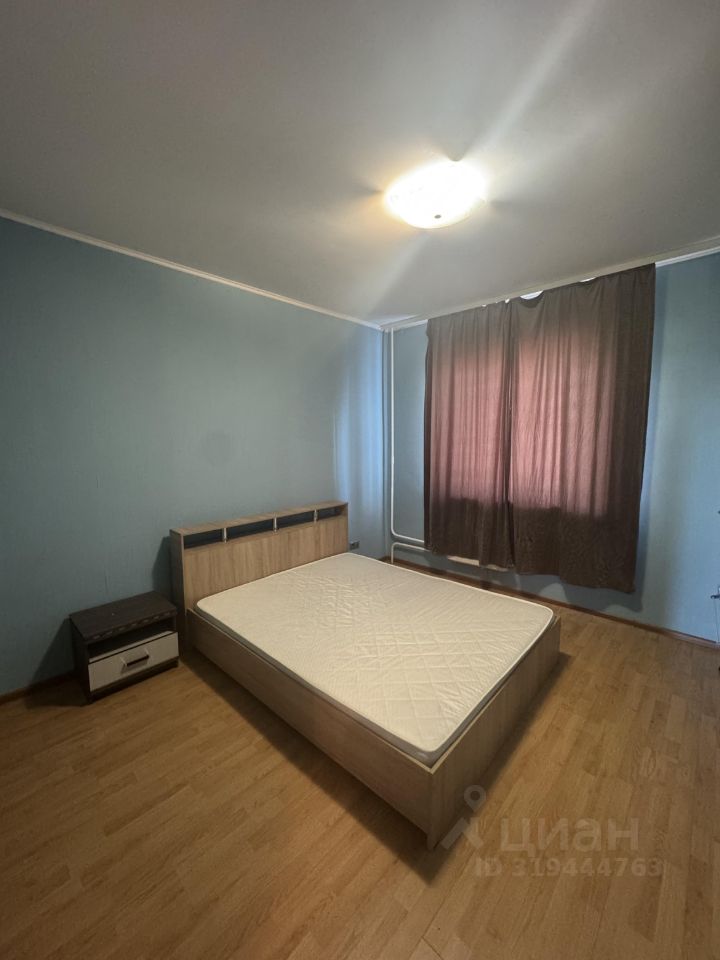 Аренда 2-комн квартиры на вторичном рынке улица Верхние Поля, 14К1