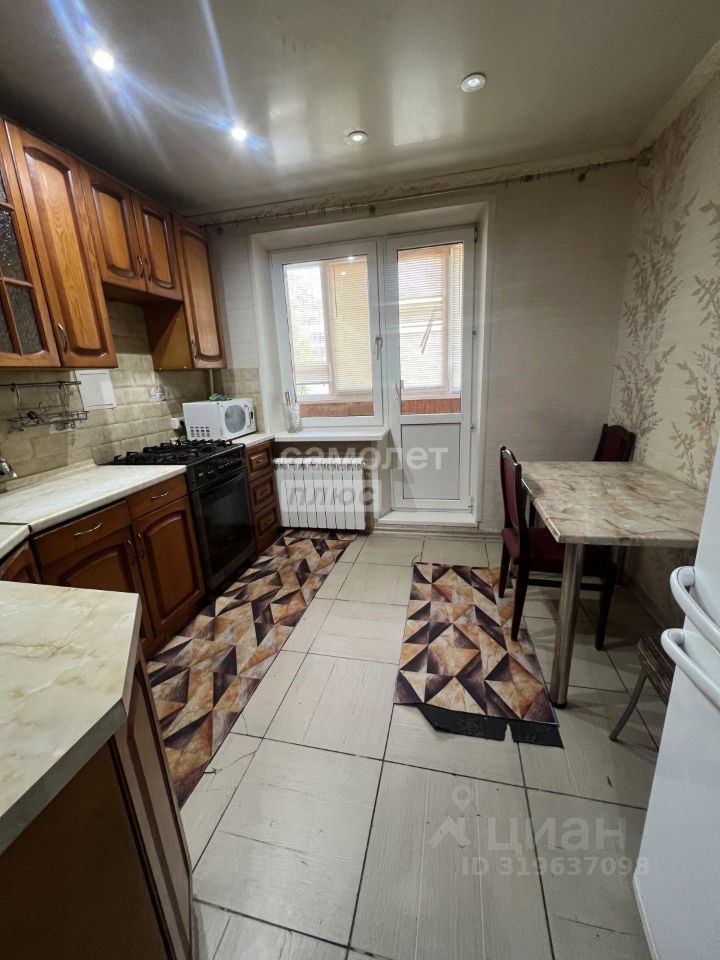 Продажа 3-комн квартиры на вторичном рынке с. Раменки, улица Школьная, 9