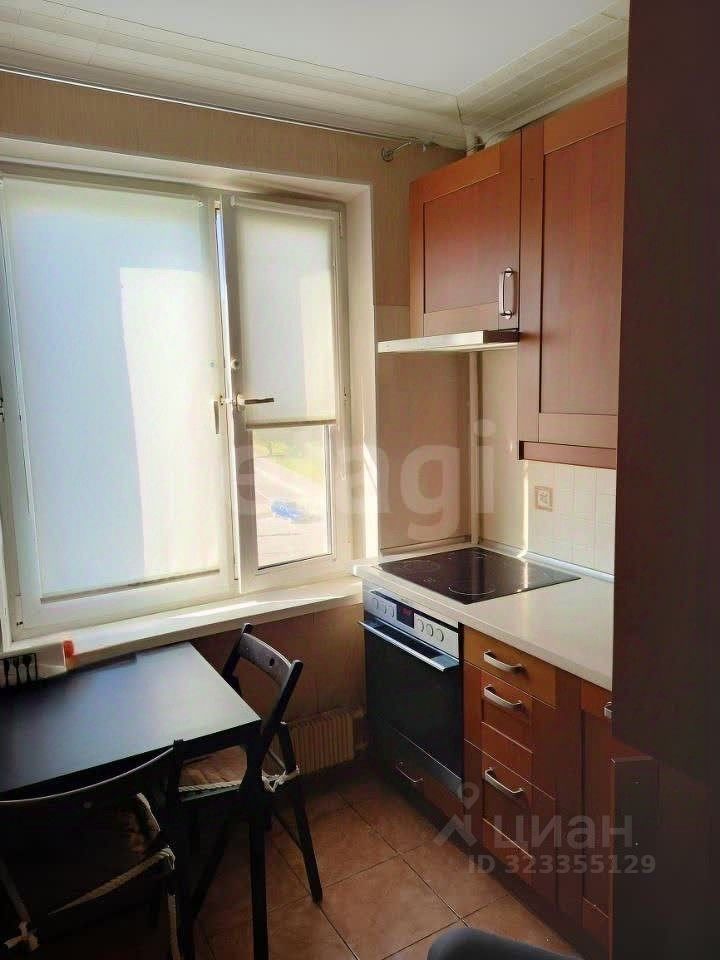 Продажа 2-комн квартиры на вторичном рынке улица Цюрупы, 15К3