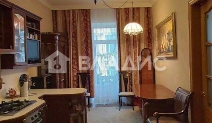 3-комн квартира 12-я Красноармейская улица, 3