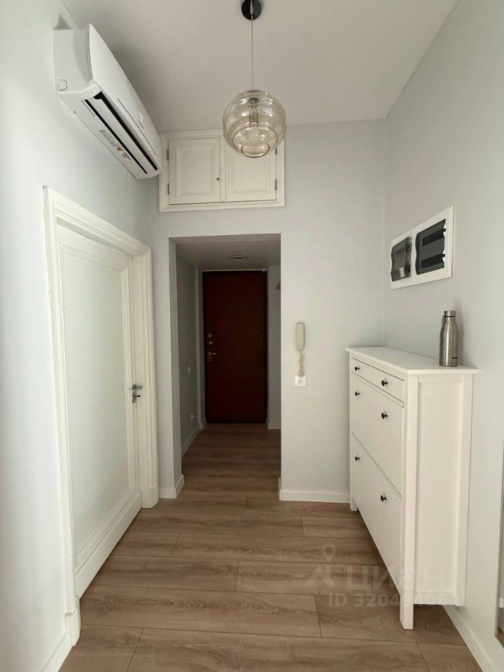 Аренда 2-комн квартиры на вторичном рынке улица Земляной Вал, 38-40/15С9