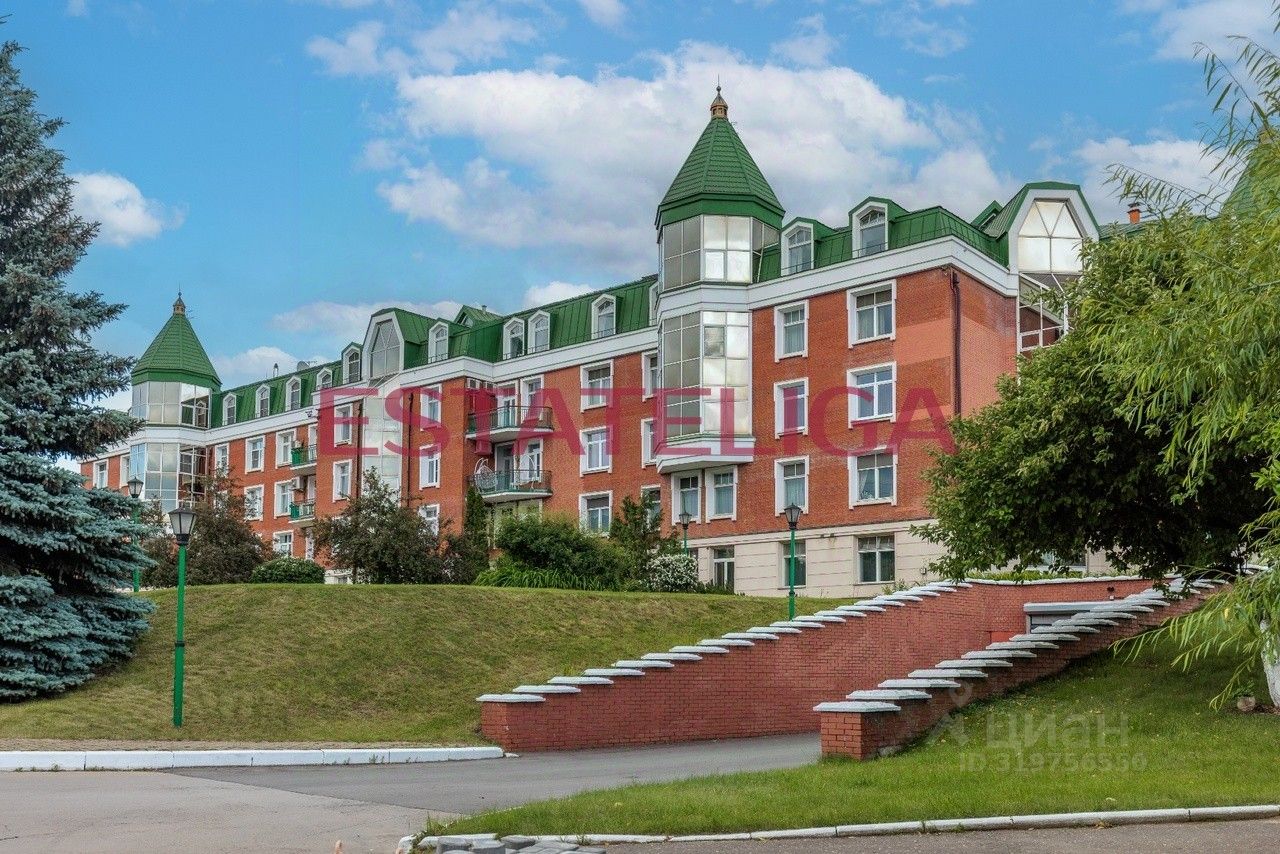 Продажа 4-комн квартиры на вторичном рынке Минская улица, 1А