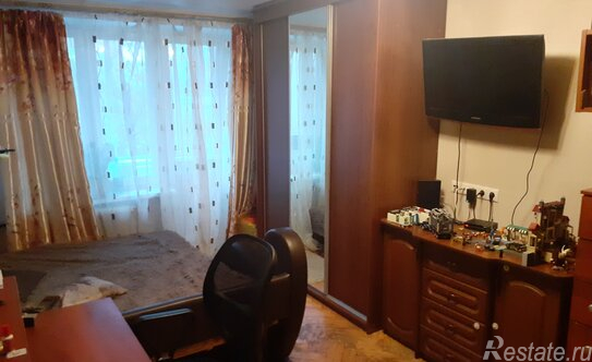 Продажа 2-комн квартиры на вторичном рынке Угловой переулок,  д. 21