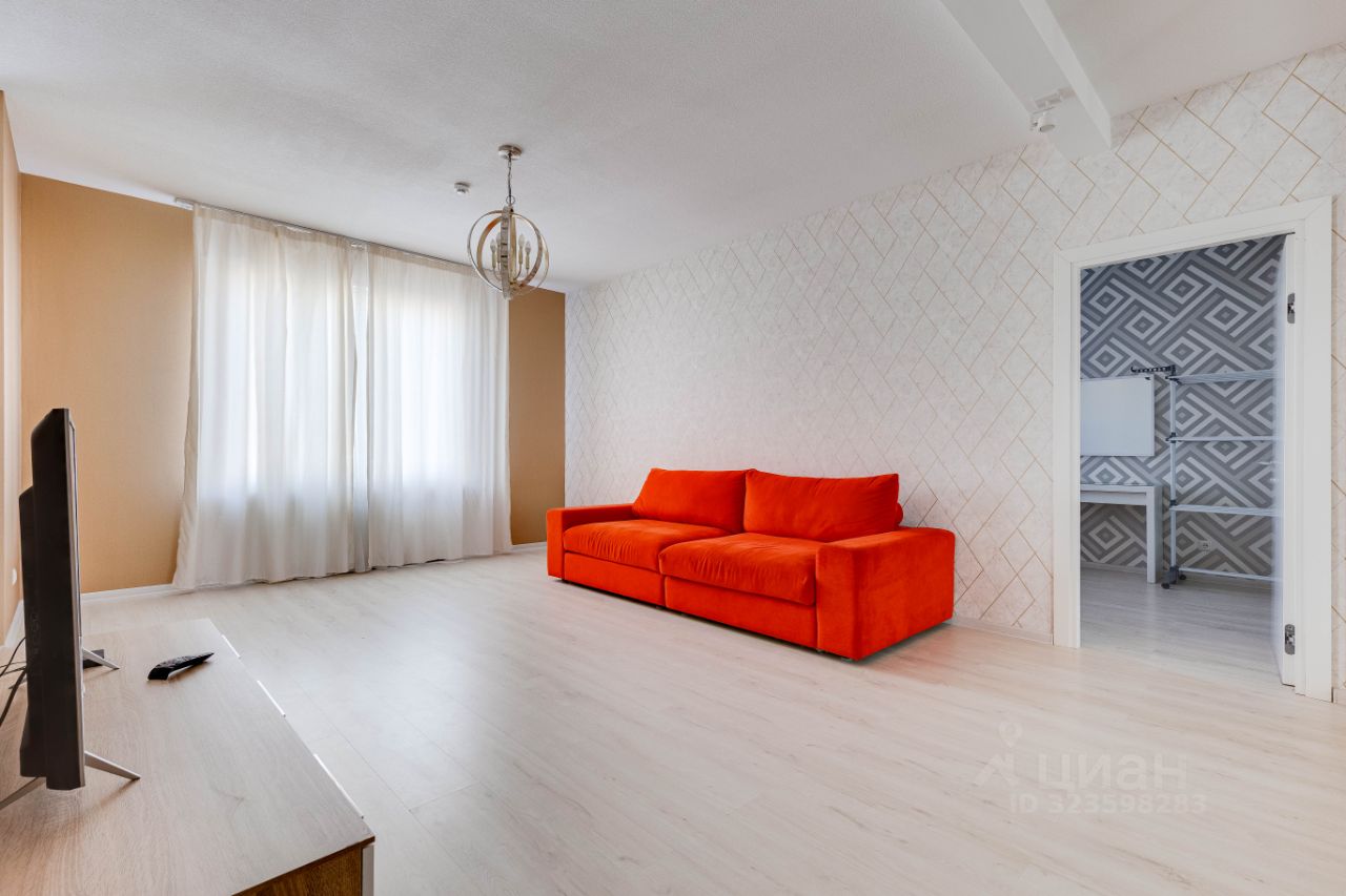 Аренда 2-комн квартиры на вторичном рынке набережная Обводного Канала, 108