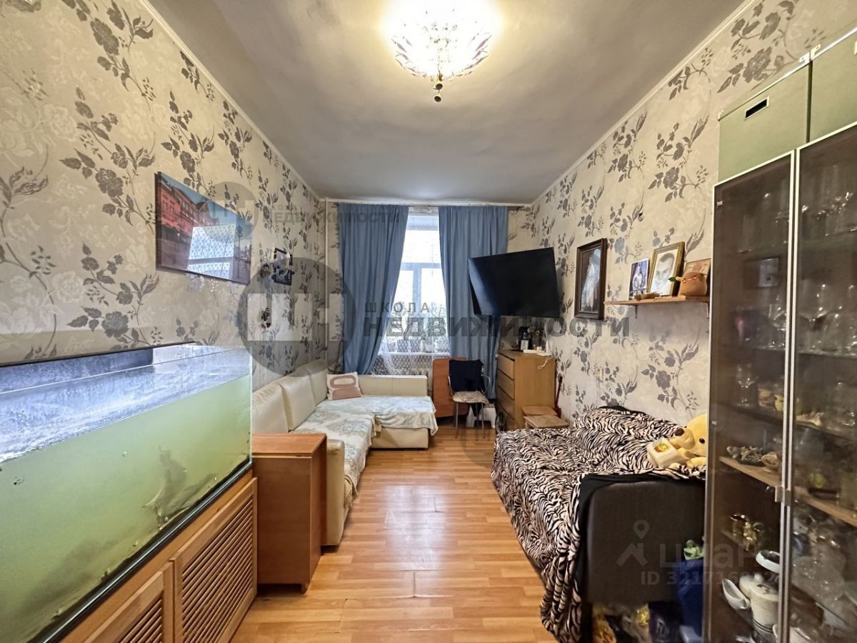 Продажа 3-комн квартиры на вторичном рынке Наличная улица, 22