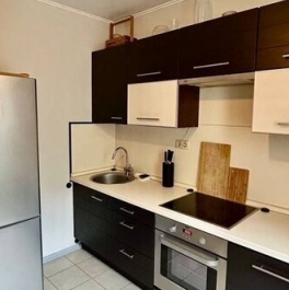 Аренда 2-комн квартиры на вторичном рынке Факельный Б. пер,  д. 22