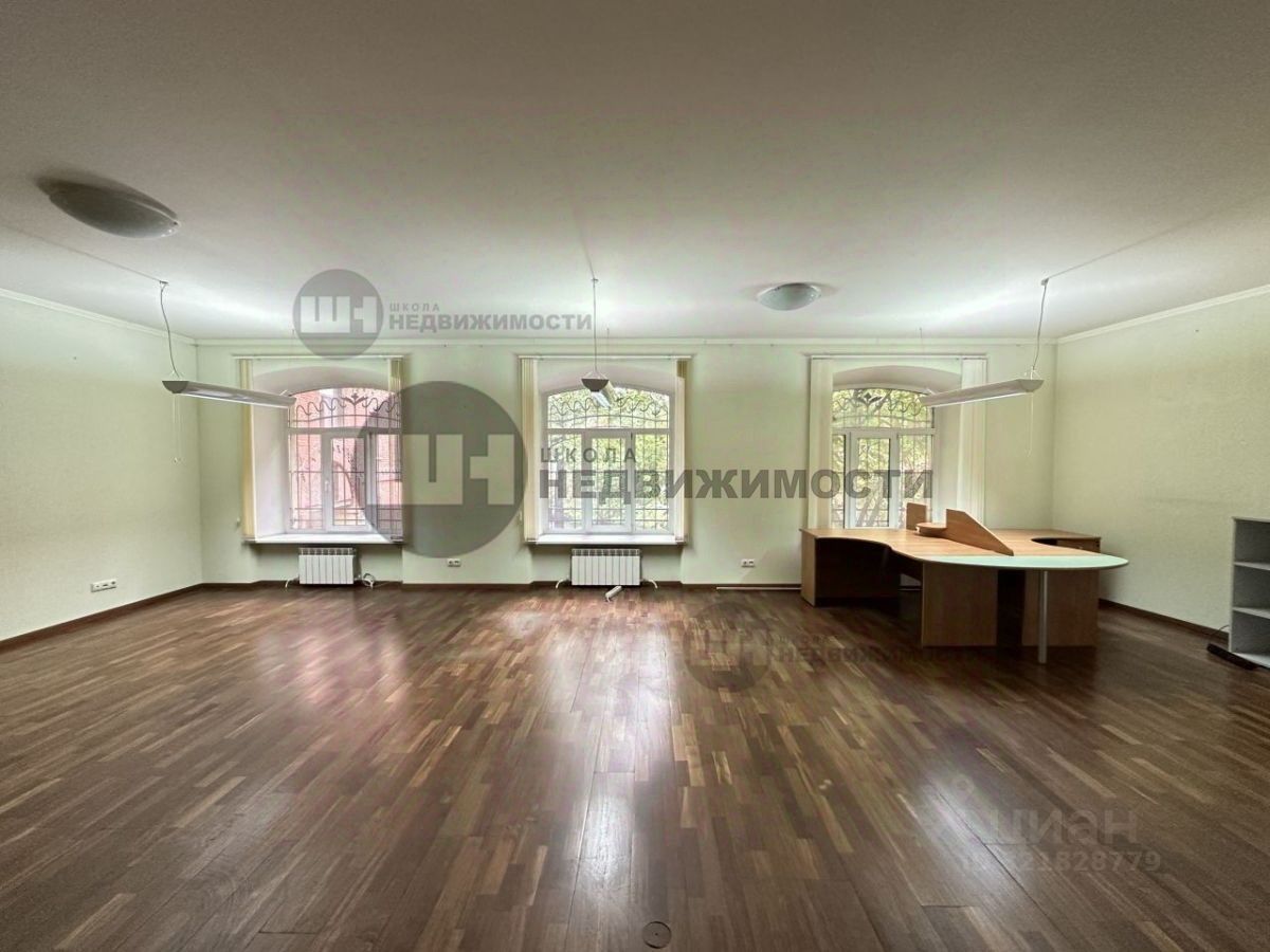 Продажа 5-комн квартиры на вторичном рынке Малая Посадская улица, 19