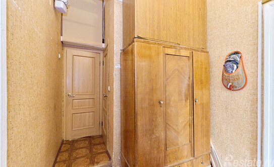 Продажа 4-комн квартиры на вторичном рынке улица Рубинштейна,  д. 36