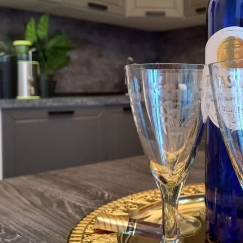 2-комн квартира улица Гришина, 16