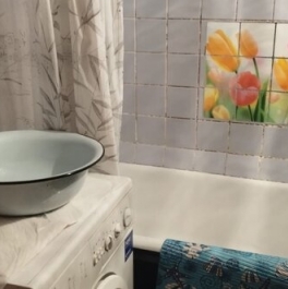 Аренда 3-комн квартиры на вторичном рынке улица Раменки,  д. 21