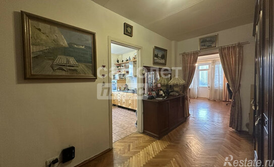 Продажа 4-комн квартиры на вторичном рынке Мосфильмовская улица,  д. 11 к2