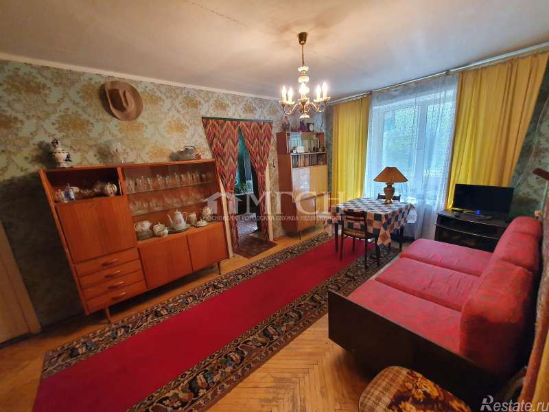 Продажа 2-комн квартиры на вторичном рынке Химки, улица Нахимова, 3