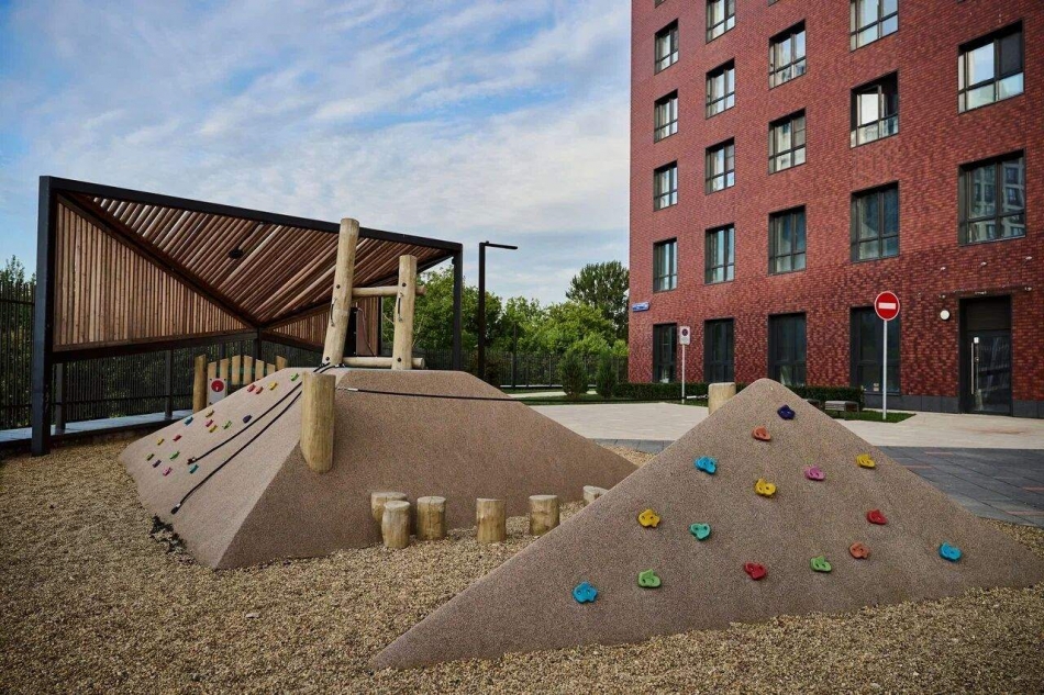 Продажа 3-комн квартиры на вторичном рынке Петра Алексеева улица,  д. 12