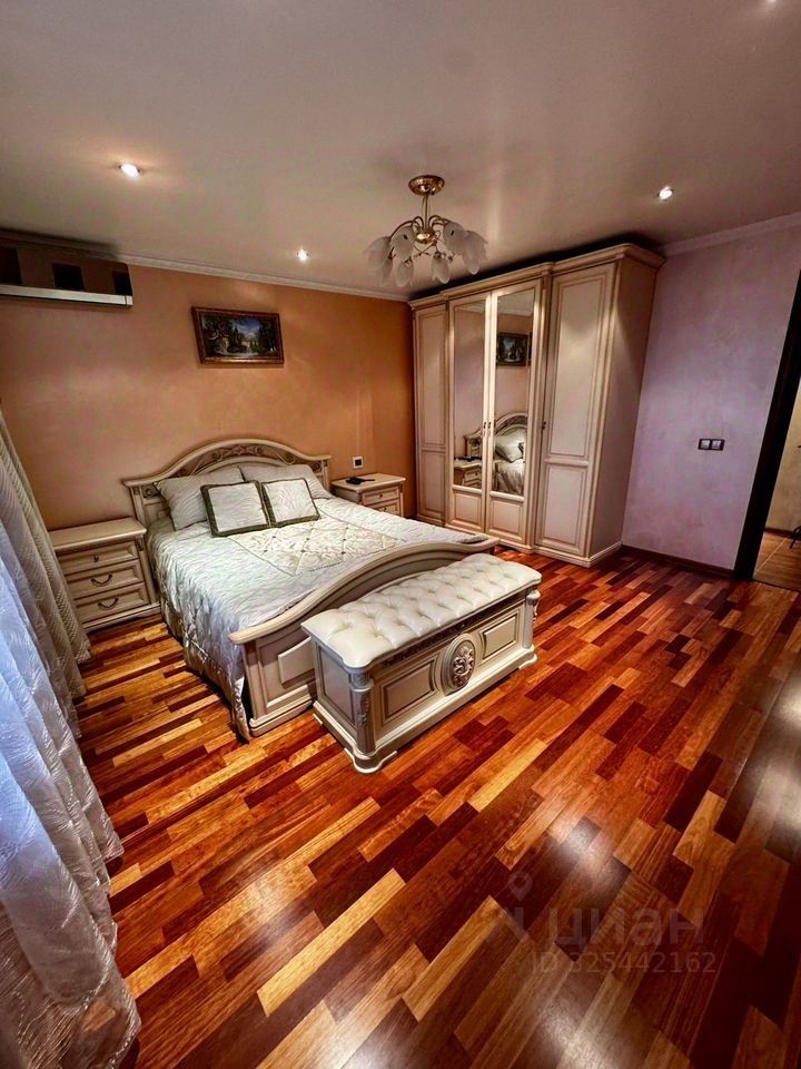 Продажа 2-комн квартиры на вторичном рынке Реутов, Советская улица, 37