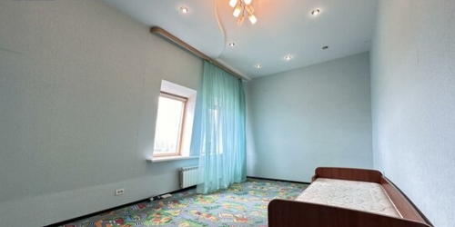 4-комн квартира Дыбенко ул,  д. 21,  к. 3