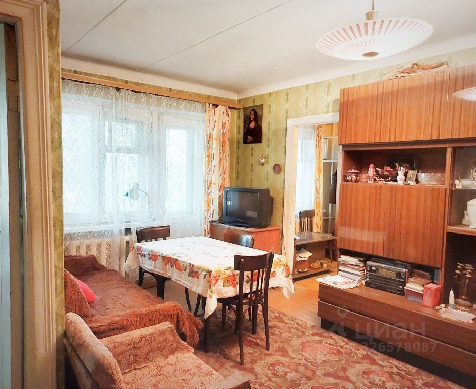 Продажа 2-комн квартиры на вторичном рынке Климовск мкр, улица Западная,  д. 8