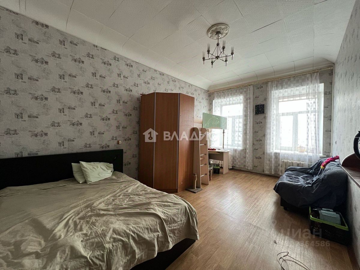 Продажа 6-комн квартиры на вторичном рынке набережная Обводного Канала, 66