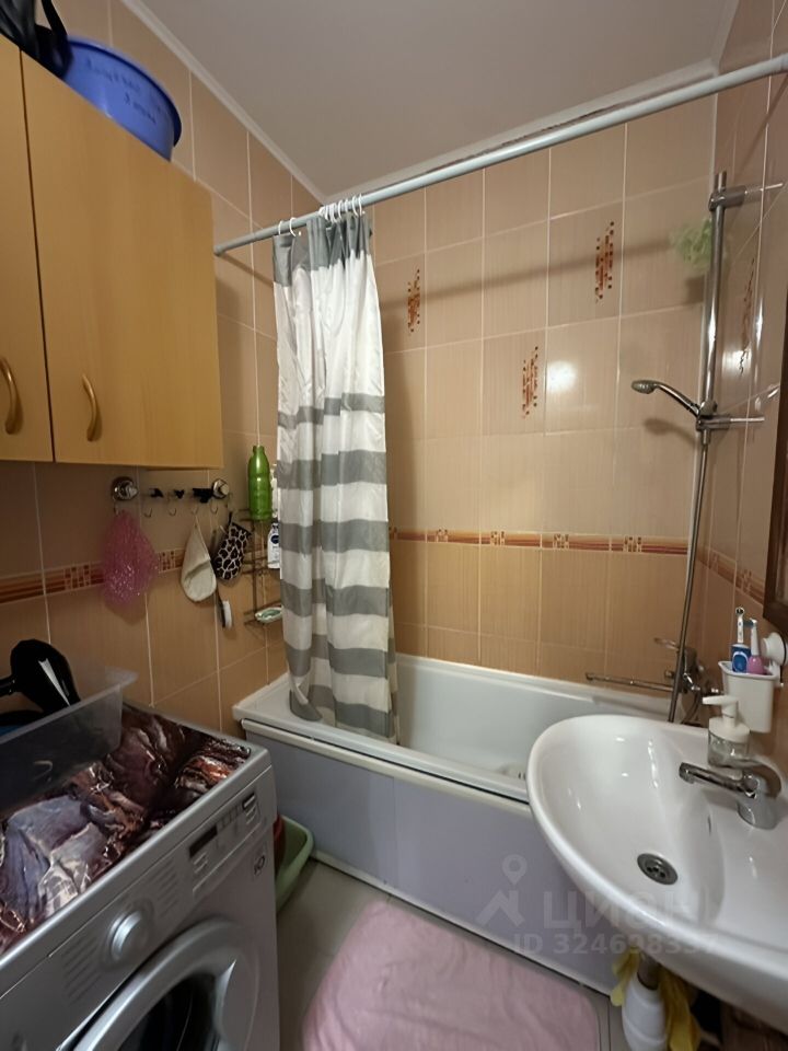 Продажа 3-комн квартиры на вторичном рынке Кировск, Набережная улица, 19