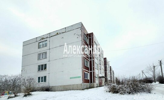 Продажа 4-комн квартиры на вторичном рынке Запорожское, Советская улица,  д. 8