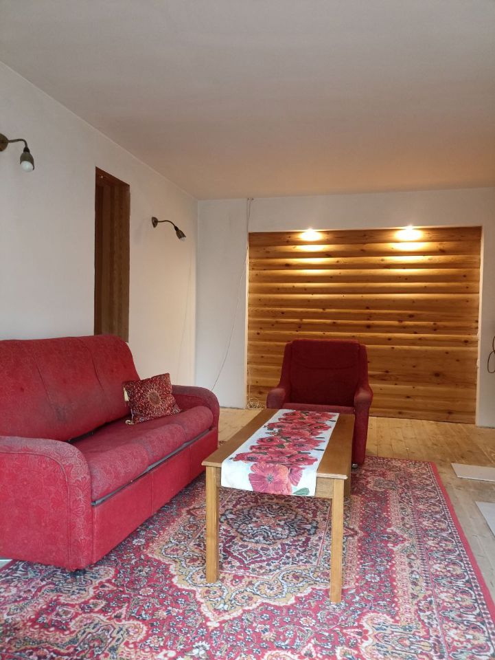 Продажа 2-комн квартиры на вторичном рынке пос. Ильичево, улица Парковая, 1