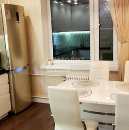 Продажа 2-комн квартиры на вторичном рынке улица Винокурова,  д. 2