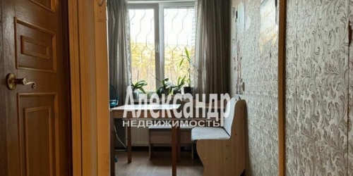 2-комн квартира ул Коммуны,  д. 30,  к. 1