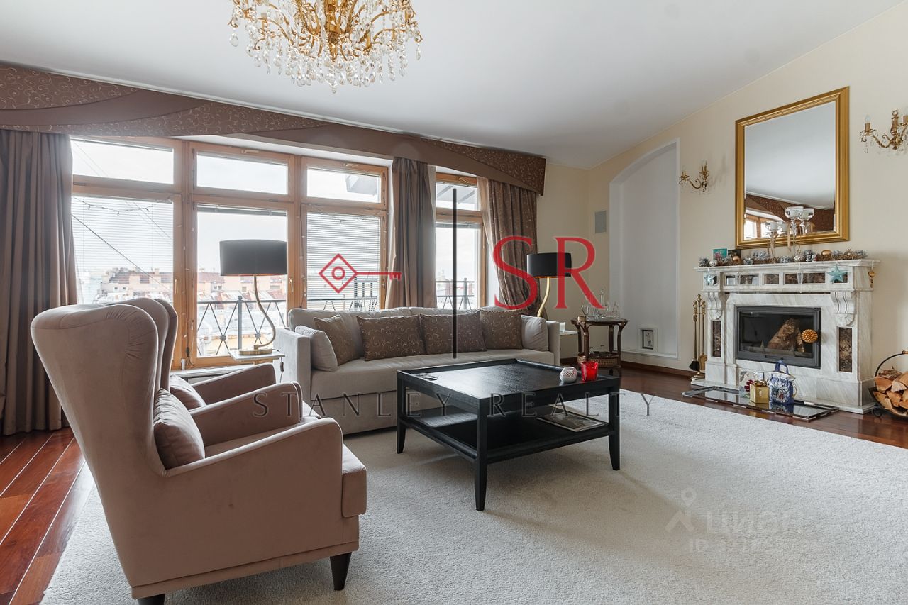 Аренда 5-комн квартиры на вторичном рынке набережная Реки Фонтанки, 25