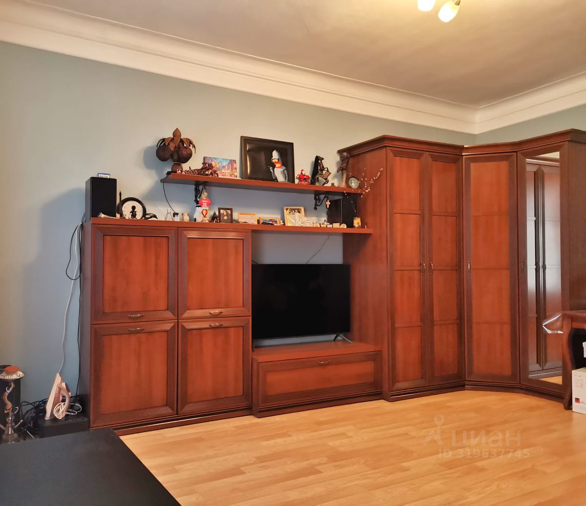 Продажа 3-комн квартиры на вторичном рынке Гороховая улица, 32