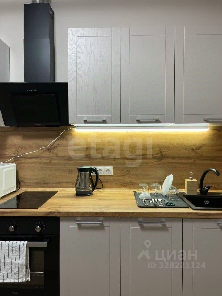 Продажа 1-комн квартиры на вторичном рынке бульвар Веласкеса, 1к2