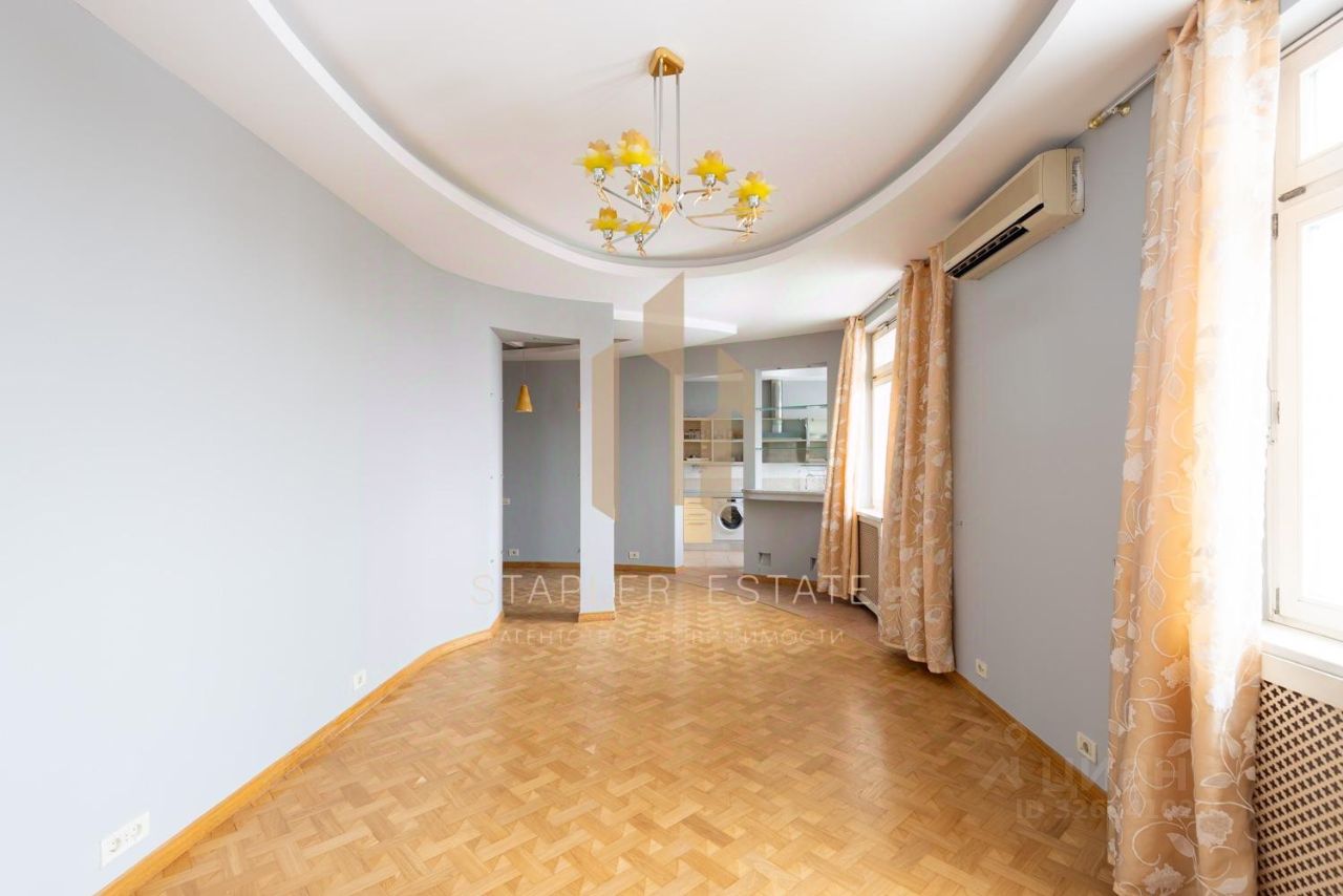 Продажа 3-комн квартиры на вторичном рынке проспект Маршала Жукова, 30